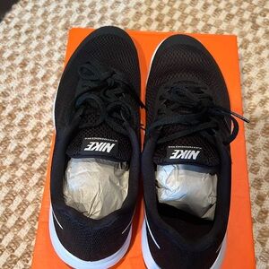 Womens Nike 11 Wide athletic shoe